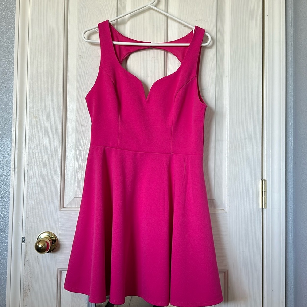 Women’s pink homecoming dress